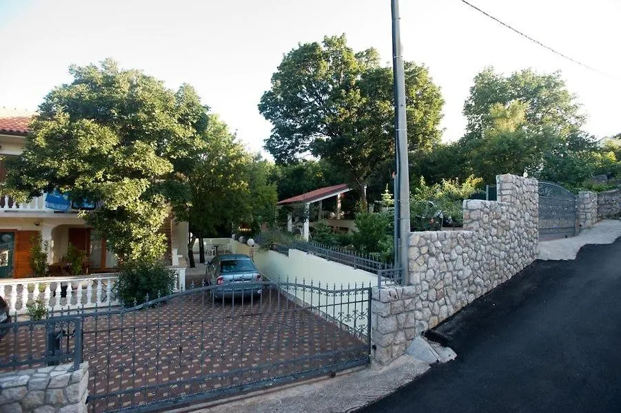 One-Bedroom Apartment With Terrace In Povile 3542-4