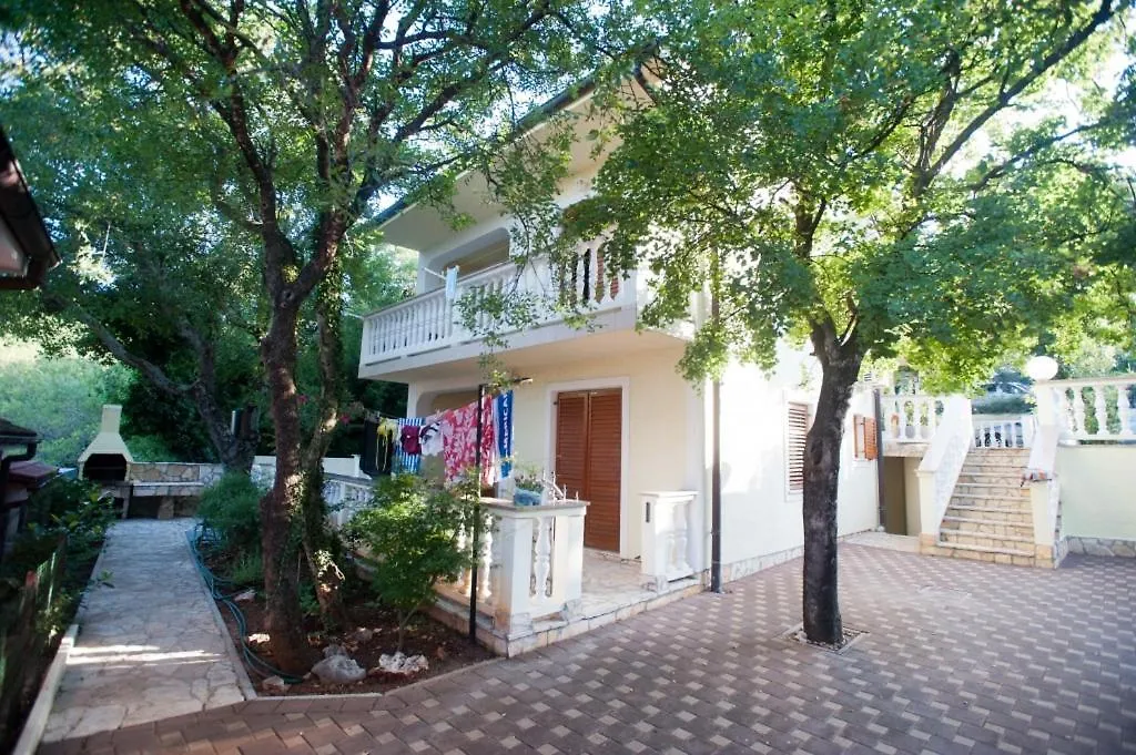 One-Bedroom Apartment With Terrace In Povile 3542-4