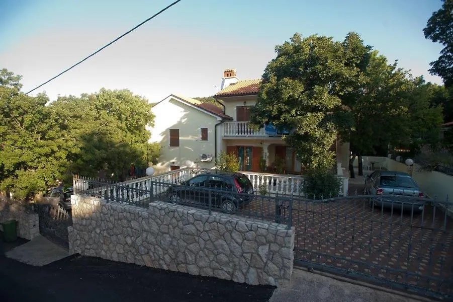 One-Bedroom Apartment With Terrace In Povile 3542-4